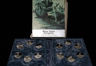 Colecção de 12 Medalhas em Prata Fina