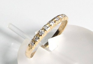 Anel em OURO e DIAMANTES