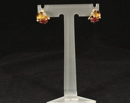 Brincos antigos em Ouro Diamante e Rubi
