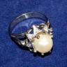 ANEL em OURO BRANCO DIAMANTES E PÉROLA VERDADEIRA