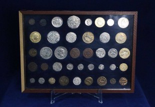  Antiquíssimo Conjunto de Moedas e Medalhas