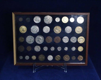  Antiquíssimo Conjunto de Moedas e Medalhas