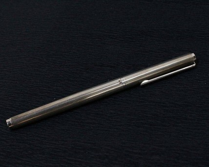 Caneta em Prata 