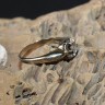 Anel em Ouro Branco e Diamante