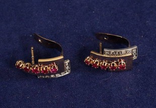 Brincos Antigos em Ouro Diamantes e Rúbis