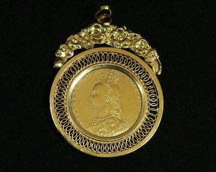 Medalha em Ouro com Libra