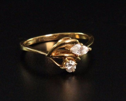 Anel em Ouro (18 Quilates) e Diamante
