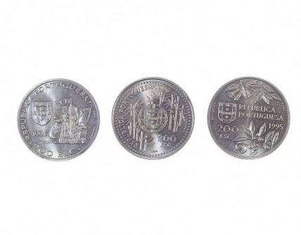 Conjunto de Três Moedas 