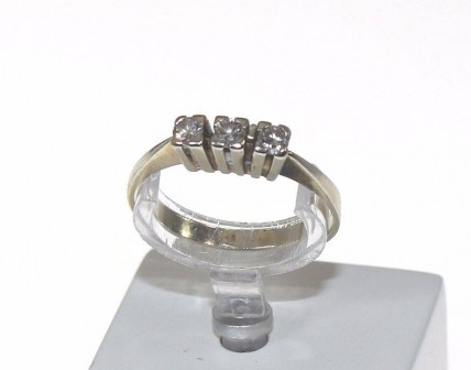 Anel em Ouro Branco (19.2 Quilates) e Diamantes