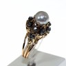 Anel Antigo em Ouro (Cabeça de Cão) Lascas de Diamante e Pérola de Ostra