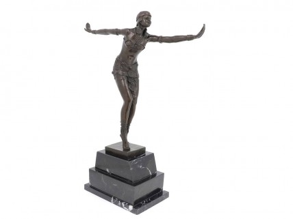 “Faetalliana The Phoenician Dancer”