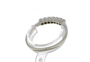 Anel ANTIGO em Ouro Branco de 19,2K e DIAMANTES