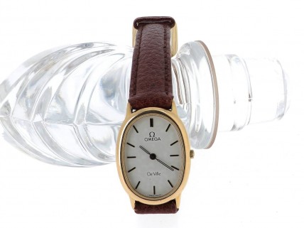 RELÓGIO QUARTZ DE SENHORA MARCA OMEGA DE VILLE EM METAL DOURADO
