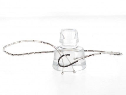 Gargantilha em Ouro Branco 19,2K e DIAMANTES