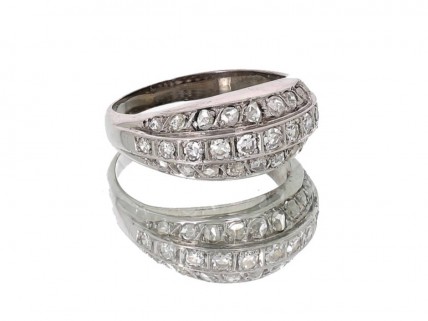 Anel em OURO de 18K e DIAMANTES