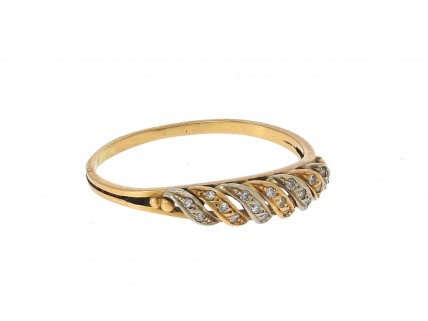 Anel em OURO 19,2k e 19 DIAMANTES