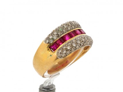 Anel em OURO Bicolor de 18K - 52 DIAMANTES e RUBIS