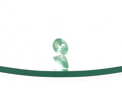 JADEÍTE NATURAL 1,35 CT