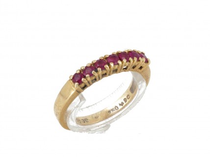 Anel em OURO de 18K - RUBIS