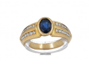 Anel em OURO 19,2K - 28 DIAMANTES e SAFIRA