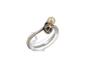 Anel ANTIGO em OURO Branco 19,2K - PÉROLA e DIAMANTE NATURAIS