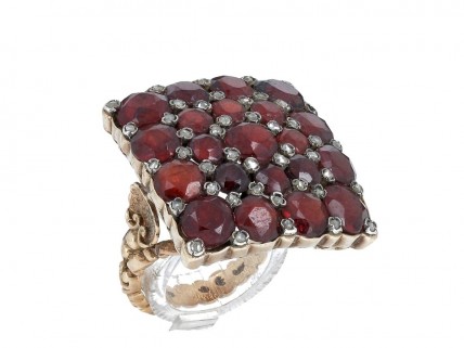 Anel ANTIGO em OURO 19,2k. DIAMANTES e GRANADAS