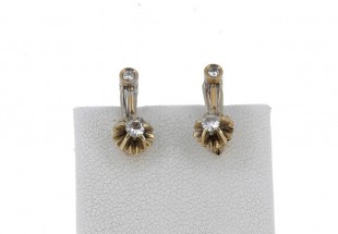 Par de brincos em OURO 19,2K - 4 DIAMANTES