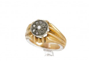 Anel ANTIGO em OURO 19,2K - 9 DIAMANTES 