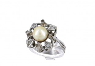 Anel em OURO Branco 19,2K - 8 QUARTZOS e PÉROLA NATURAL