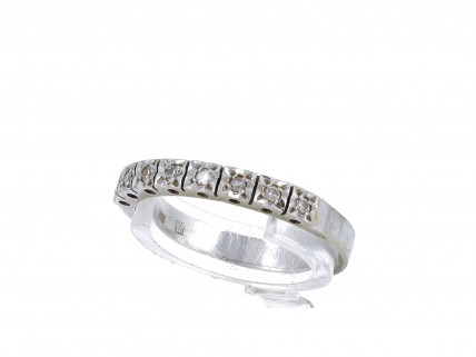 Anel em OURO 18K - 8 DIAMANTES