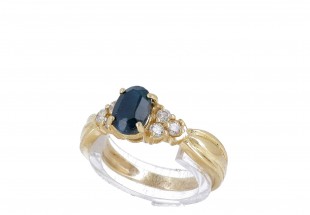 Anel em OURO 14K - 6 DIAMANTES e SAFIRA
