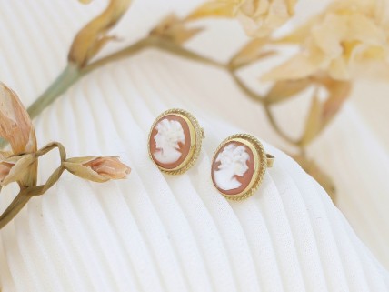 Brincos em OURO 18k - Camaféu