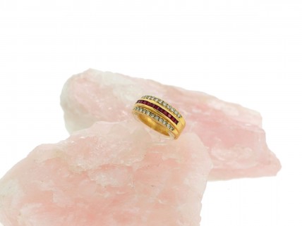 Anel com 12 RUBIS e 22 DIAMANTES em OURO 19,2kl