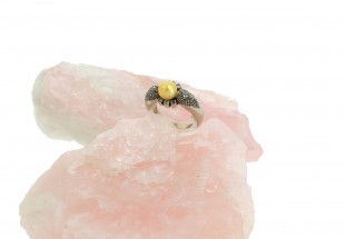 Anel Noivado ANTIGO com 40 DIAMANTES e 1 Pérola em OURO 19,2kl