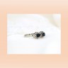 Anel ANTIGO com 24 DIAMANTES e 2 SAFIRAS em OURO 19,2kl