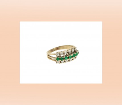 Anel ANTIGO com 7 ESMERALDAS e 12 DIAMANTES em OURO 19,2kl