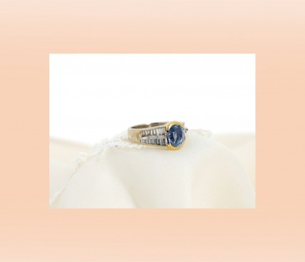Anel Bicolor com SAFIRA e 28 DIAMANTES em OURO 18kl