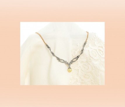 Colar ANTIGO com 17 DIAMANTES e PÉROLA, em OURO 19,2kl e PRATA