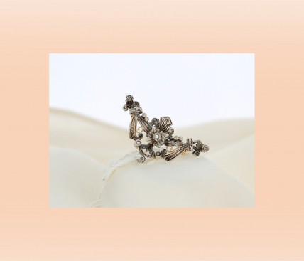 Alfinete de Peito ANTIGO com 4 DIAMANTE, em OURO 19,2kl e PRATA