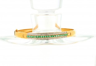 Escrava com 21 ESMERALDAS e 72 DIAMANTES em OURO 18kl
