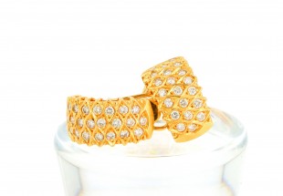 Brincos com 44 DIAMANTES em OURO 19,2 kl