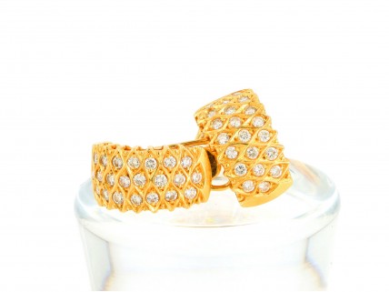Brincos com 44 DIAMANTES em OURO 19,2 kl