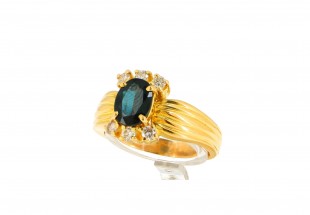 Anel com 1 SAFIRA e 6 DIAMANTES em OURO 19,2 kl