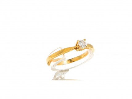 Anel Solitário com 1 DIAMANTE em OURO 18 kl