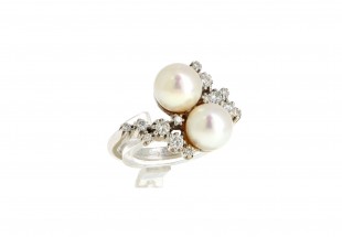 Anel em Ouro Branco 19,2Kl DIAMANTES e PÉROLAS