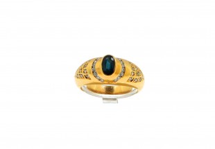 Anel com 1 SAFIRA e 36 DIAMANTES em OURO 19,2 kl