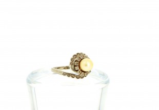 Anel com 28 DIAMANTES e 1 Pérola em OURO 19,2 kl