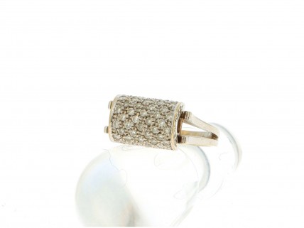 Anel com 50 DIAMANTES em OURO 19,2 kl