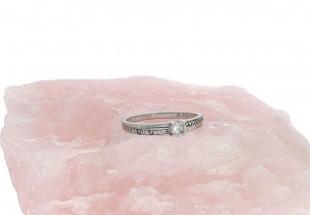 Anel Solitário em PRATA 925