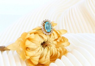 Anel em OURO 18K - 20 DIAMANTES